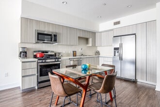 409 Hayworth Ave in Los Angeles, CA - Building Photo - Building Photo