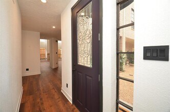1425 Nantucket Dr in Houston, TX - Building Photo - Building Photo