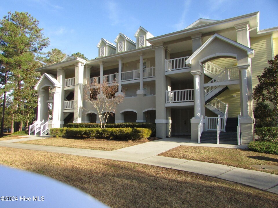 330 S Middleton Dr NW in Calabash, NC - Foto de edificio