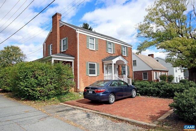property at 2323 Fontaine Ave Ext