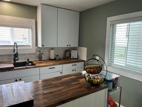 144 Grand Larry St in Anchorage, AK - Building Photo - Building Photo