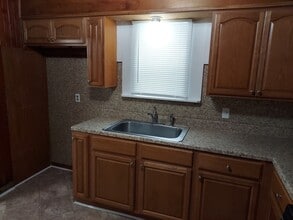 1120 28th St in Orange, TX - Building Photo - Building Photo