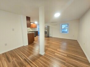 686 Parker St, Unit 1 in Boston, MA - Building Photo - Building Photo