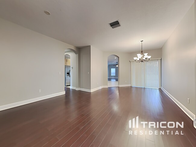 1421 Emerald Hill Way in Valrico, FL - Building Photo - Building Photo