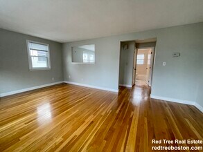 59 Desoto Rd, Unit 3 in Boston, MA - Building Photo - Building Photo