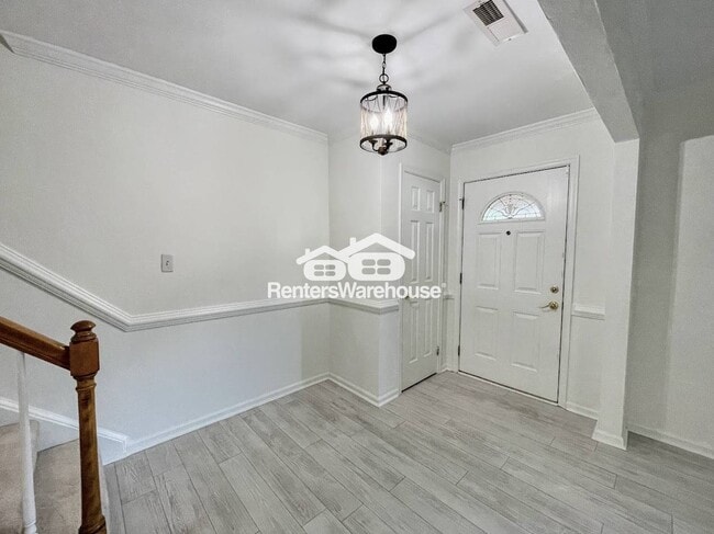 1004 Tottenham Ln in Virginia Beach, VA - Building Photo - Building Photo
