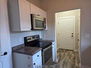205 Ivy Ln in Kerrville, TX - Building Photo - Building Photo