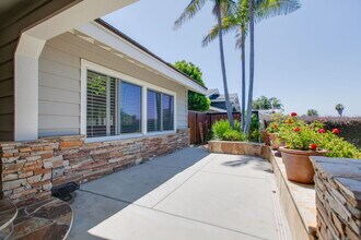 7446 Trigo Ln in Carlsbad, CA - Building Photo - Building Photo