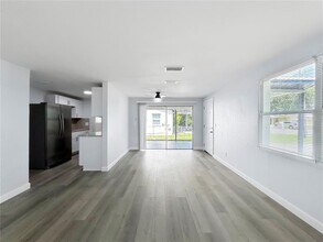 3006 E Idlewild Ave in Tampa, FL - Foto de edificio - Building Photo