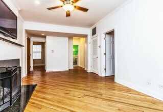 5323 S Harper Ave in Chicago, IL - Building Photo - Building Photo