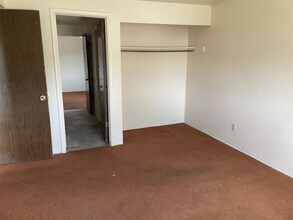 5660 Meadow Ln in South Ogden, UT - Foto de edificio - Building Photo