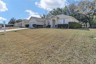 2022 NW 58th Ct in Ocala, FL - Foto de edificio - Building Photo