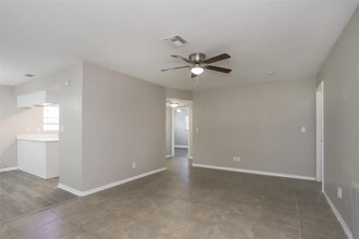 1827 Massachusetts Ave NE in St. Petersburg, FL - Building Photo - Building Photo