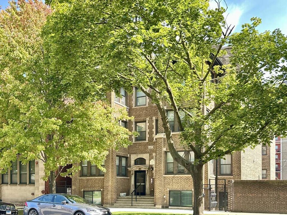 4117 S Michigan Ave in Chicago, IL - Foto de edificio