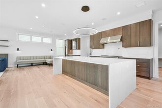 65 Myrtle Blvd in Larchmont, NY - Building Photo - Building Photo