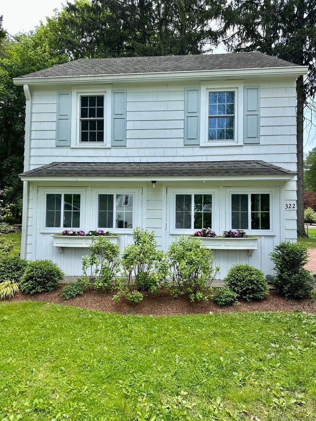 property at 322 Greens Farms Rd