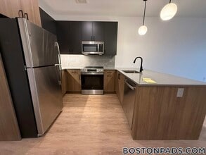 199 Gardner St in Boston, MA - Building Photo - Building Photo