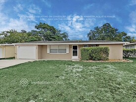 3581 Lalani Blvd in Sarasota, FL - Building Photo