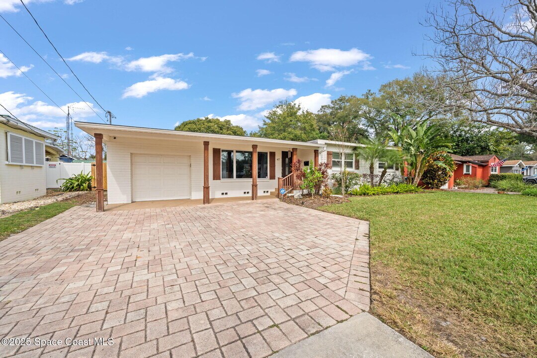 417 E Grant St in Orlando, FL - Building Photo