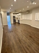 815 Magnolia Ave, Unit #2- in Long Beach, CA - Foto de edificio - Building Photo