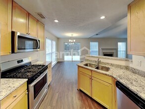 419 Creekside Ln in Spring Hill, TN - Foto de edificio - Building Photo