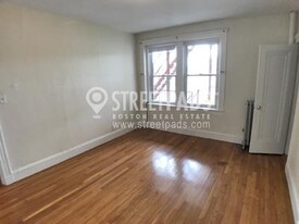 116 Washington St in Boston, MA - Building Photo