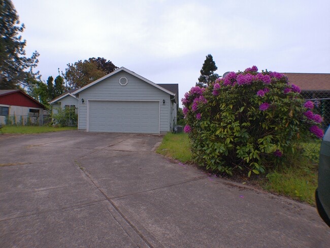 property at 1115 Swallow Dr NE