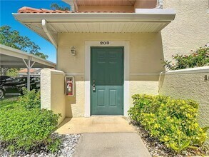 4970 Deerfield Way in Naples, FL - Building Photo - Building Photo