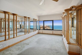 175 E Delaware Pl, Unit 4908 in Chicago, IL - Foto de edificio - Building Photo