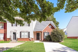 1341 Hollenbeck Ln in Riverdale, GA - Building Photo