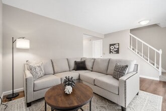 8321 Lariat Ct in Powell, OH - Foto de edificio - Building Photo