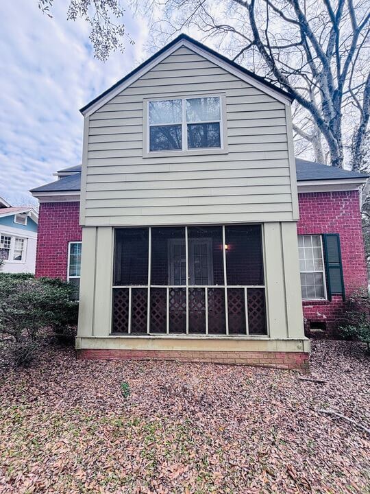 property at 810 Madison St