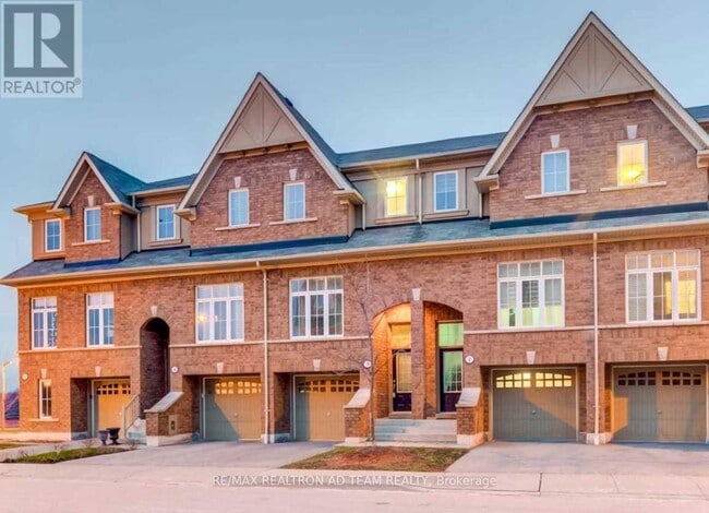 5 Burtonbury Ln in Ajax, ON - Building Photo - Building Photo