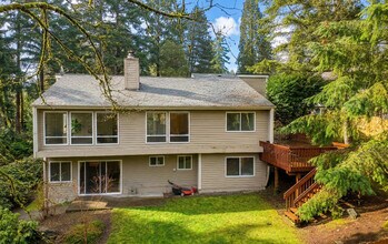 15608 SE 42nd Ct in Bellevue, WA - Building Photo - Building Photo