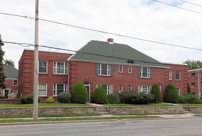 Glen Leven Apartments in Toronto, ON - Building Photo - Building Photo