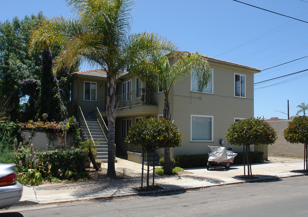 3041 Landis St in San Diego, CA - Building Photo