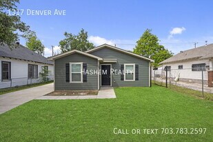 1317 Denver Ave in Fort Worth, TX - Building Photo