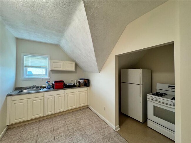 454 Broadway, Unit #3 in Somerville, MA - Building Photo - Building Photo