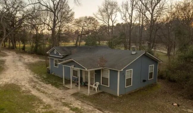 property at 10607 FM 2767