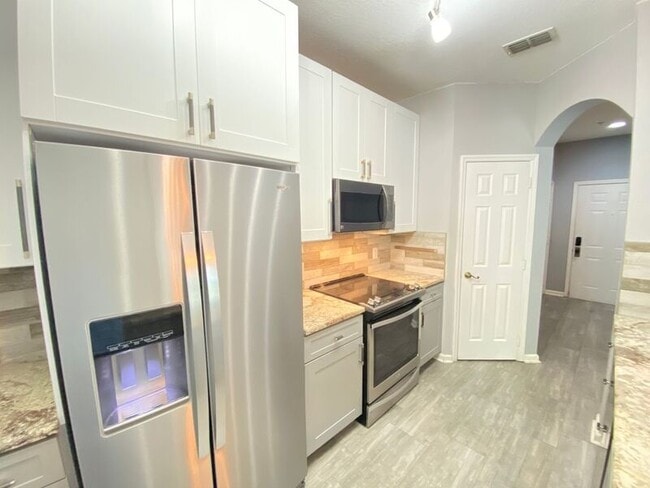 584 Brantley Terrace in Altamonte Springs, FL - Building Photo - Building Photo