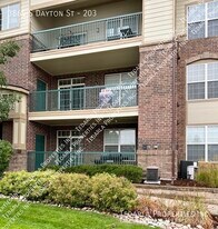 3865 S Dayton St in Aurora, CO - Building Photo