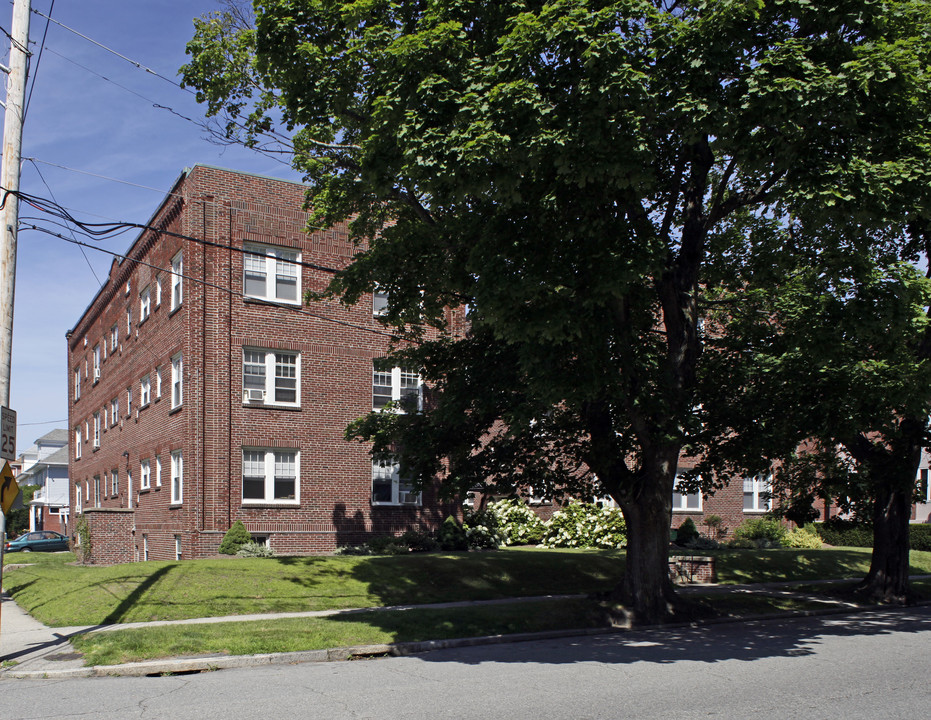 24 Blackstone Blvd in Providence, RI - Building Photo