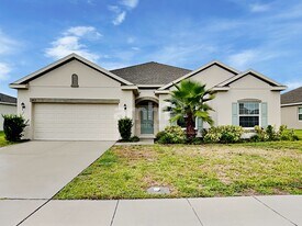 1813 Henley St in St. Cloud, FL - Building Photo