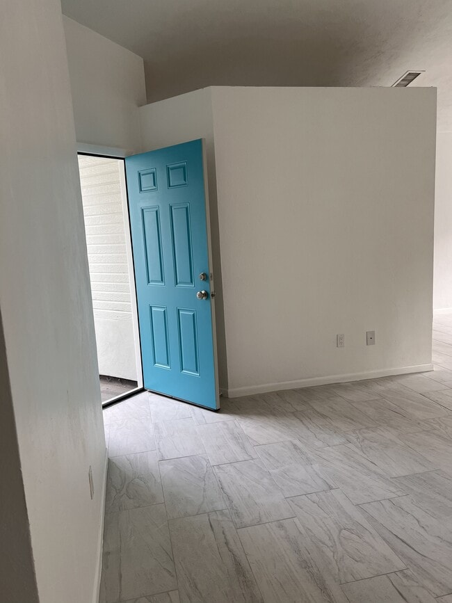 19 Brittany Ln, Unit A in Palm Coast, FL - Foto de edificio - Building Photo