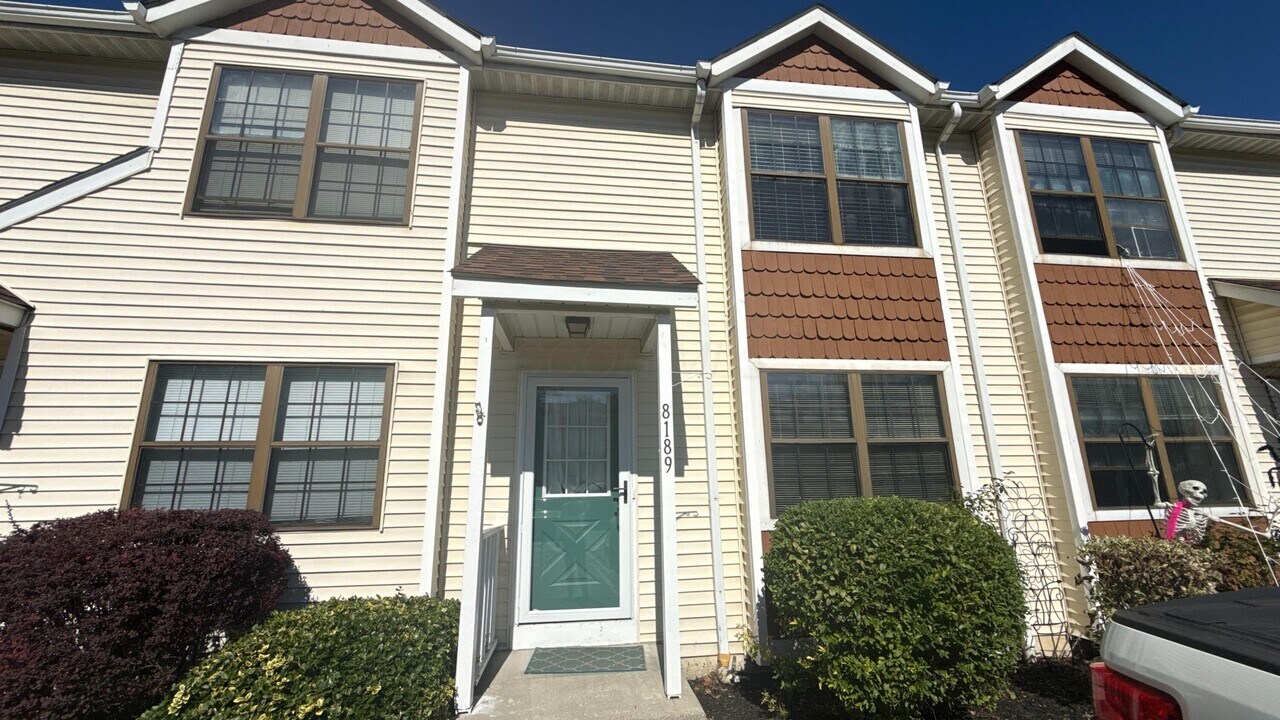 8189 Baltimore Ave in Westerville, OH - Building Photo