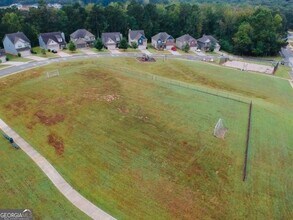 1093 Hartwell Rd in Locust Grove, GA - Building Photo - Building Photo