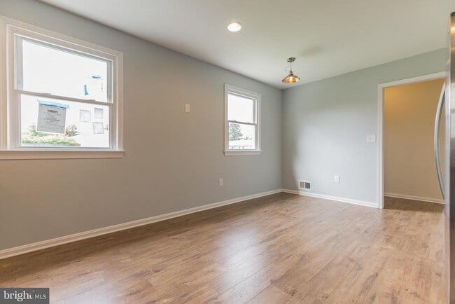 6055 Dawn Dr in Prince Frederick, MD - Building Photo - Building Photo