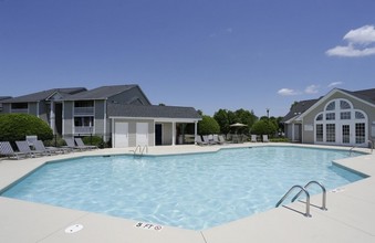 Berry Shoals Apartments in Duncan, SC - Building Photo - Building Photo