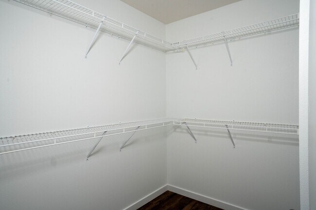 2160 S Durango Dr in Bolivar, MO - Building Photo - Building Photo