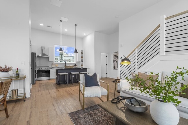 The Collection at Charles in Charlotte, NC - Foto de edificio - Building Photo